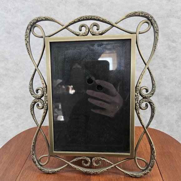 VINTAGE Bronze Gold Tone Metal Floral Ornate Picture Frame 5x7" Rounded Corners‎ - Picture 1 of 8